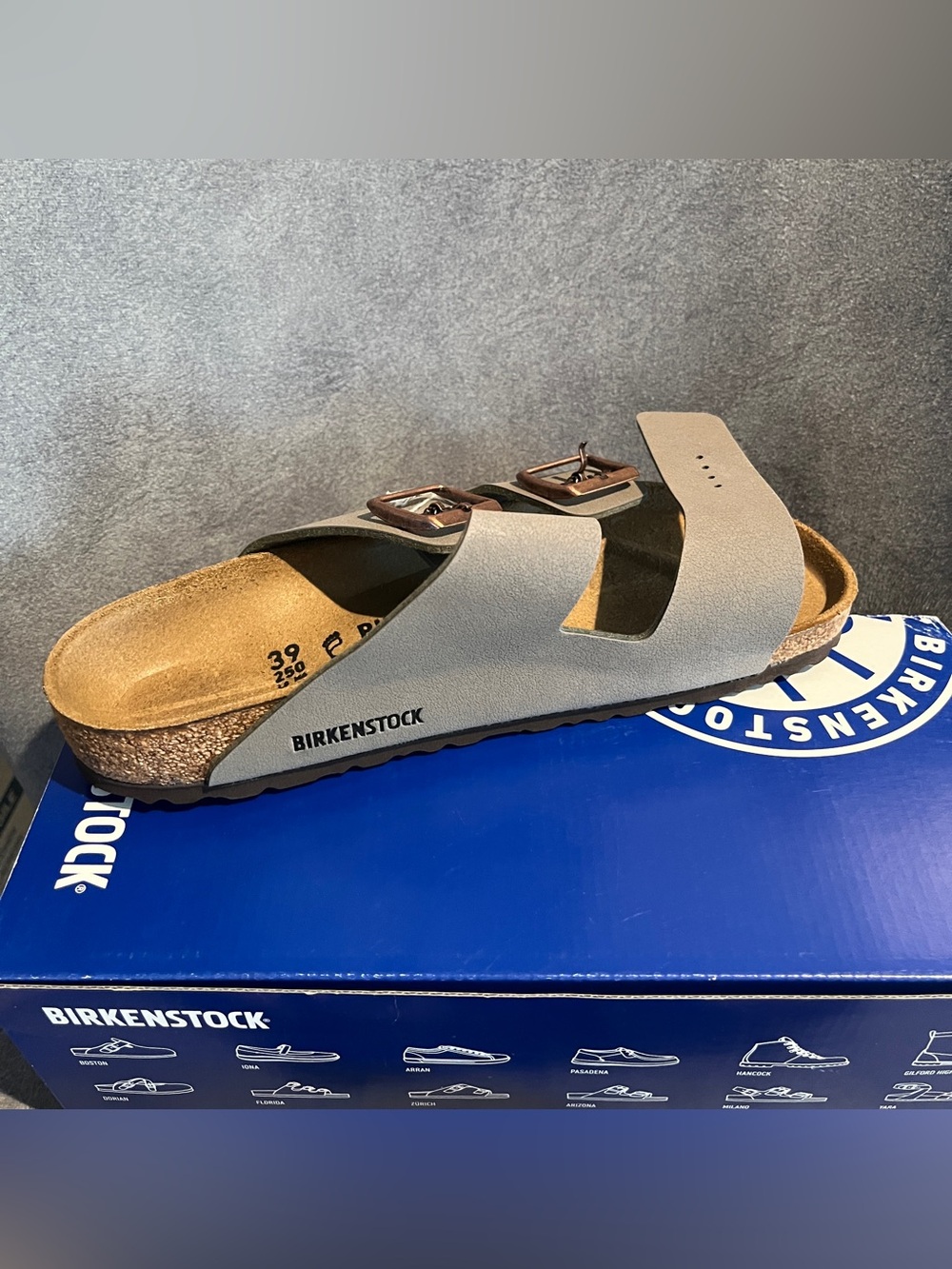 Birkenstock Women’s Arizona Sandals Stone Size 8 US 39 EU - Picture 8 of 14